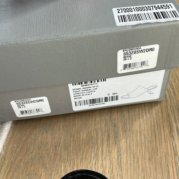 Balenciaga stretch tight sandal beige size 38.5 39 8.5 with box great condition - Picture 6 of 6